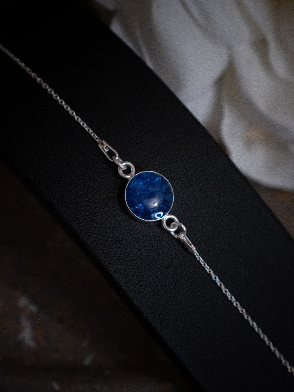 Bracelet - bijou en capuchon de test de grossesse