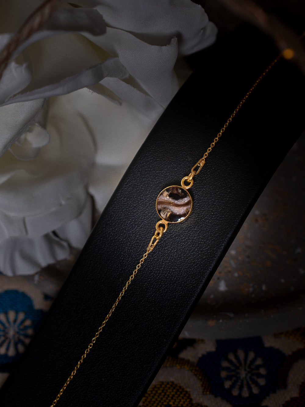 Bracelet - bijou en cordon ombilical et mèche de cheveux